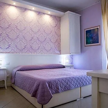 Bed & Breakfast Brindesi 4*
